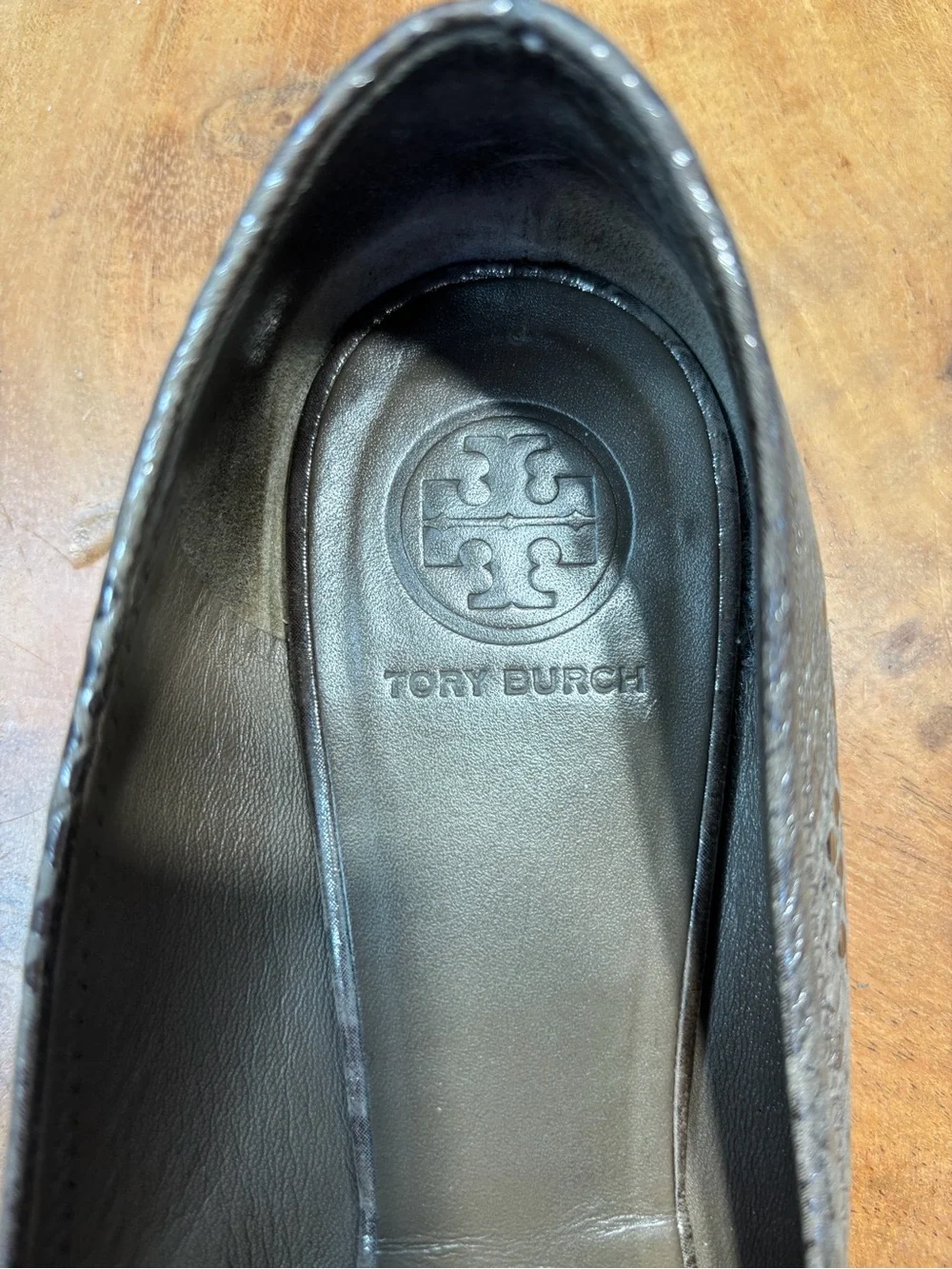 Tory Burch Late 2000’s Classic Metallic Silver Snakeskin Ballet Flats Sz 11 GUC